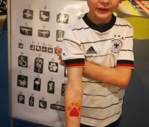 Engelhorn-Dinos-Basteln-Tattoos-0203.09.2022-46