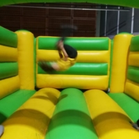 Oktoberfest Eberhalle Huepfburg Familientag (6)
