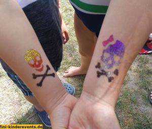 Glitzer-Tattoos_Hairwraps_Weiher_Lambsheim_2020-37