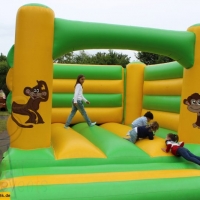 kindergeburtstag-bruehl-huepfburg-2