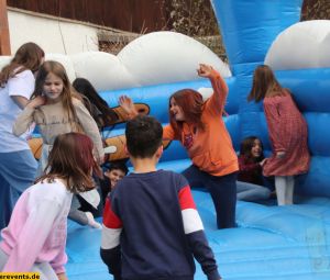 Kindergeburtstag-Animation-Ispringen_2022-11