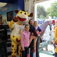 maimarkt-mannheim-kinderschminken-raffini-maskottchen-glitzer-tattoos-10
