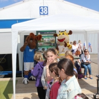 maimarkt-mannheim-kinderschminken-raffini-maskottchen-glitzer-tattoos-27