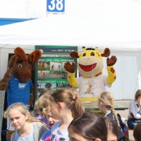 maimarkt-mannheim-kinderschminken-raffini-maskottchen-glitzer-tattoos-28