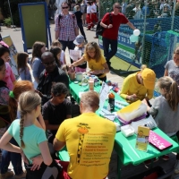maimarkt-mannheim-kinderschminken-raffini-maskottchen-glitzer-tattoos-35