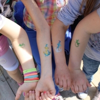 maimarkt-mannheim-kinderschminken-raffini-maskottchen-glitzer-tattoos-50