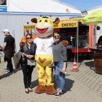 maimarkt-mannheim-kinderschminken-raffini-maskottchen-glitzer-tattoos-55