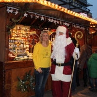 Nikolaus Besuch im Winterdorf beim RNZ in Viernheim (4)