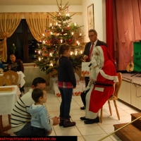 nikolaus-besuch-kinder-bescherung-schrebergarten-verein-viernheim-am-08-12-2012-17