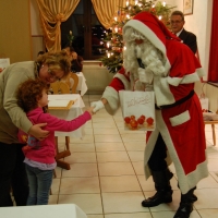 nikolaus-besuch-kinder-bescherung-schrebergarten-verein-viernheim-am-08-12-2012-5