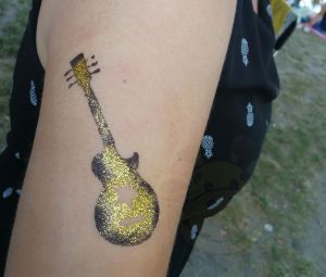 Glitzer-Tattoos-Sommerparty-22