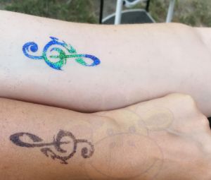 Glitzer-Tattoos-Sommerparty-29