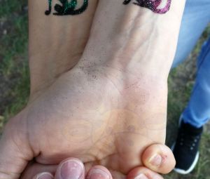 Glitzer-Tattoos_Haarstraehnchen_buchen-6