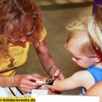 glitzer-tattoos-kinderfest-hauptbahnhof-mannheim-20-07-6
