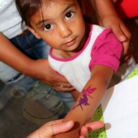 glitzer-tattoos-kinderfest-hauptbahnhof-mannheim-20-07-7