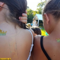 Sommerfest Freibad Wachenheim 2017-Glitzer Tattoos (1)