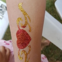 Sommerfest Freibad Wachenheim 2017-Glitzer Tattoos (8)