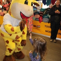 Recycling Basteln, Glitzer Tattoos, Maskottchen Messe (13)