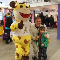 Recycling Basteln, Glitzer Tattoos, Maskottchen Messe (14)