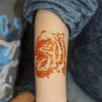Recycling Basteln, Glitzer Tattoos, Maskottchen Messe (2)