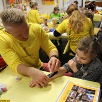 Recycling Basteln, Glitzer Tattoos, Maskottchen Messe (67)
