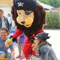 Strandbad Frankenthal, Glitzer Tattoos, Huepfburg (5).JPG