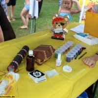 Strandbad Frankenthal, Glitzer Tattoos, Huepfburg (9).JPG