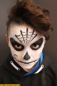 Halloween Grusel Facepainting