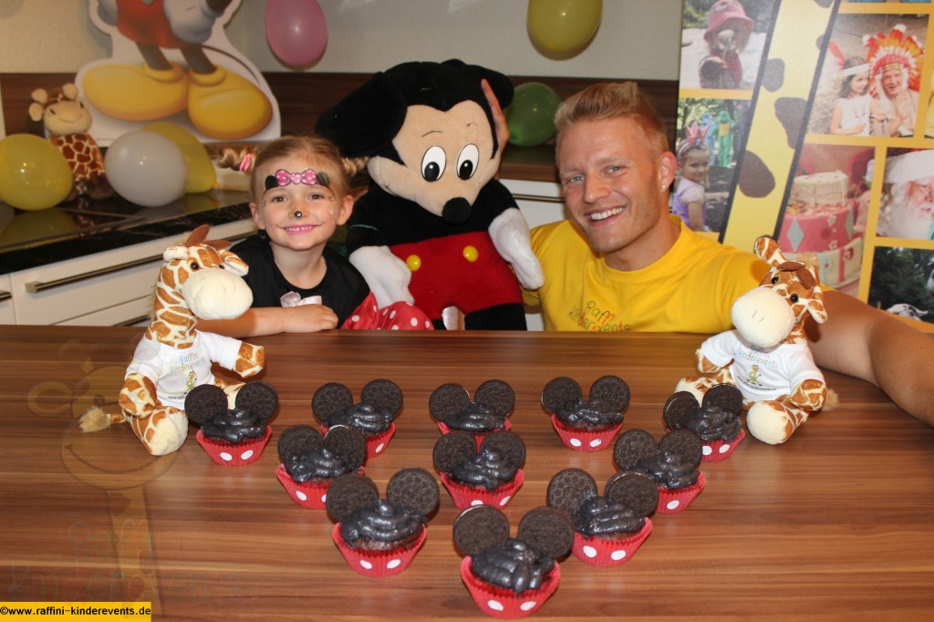 Backen fuer Kinder, Mickey Mouse Cakes 