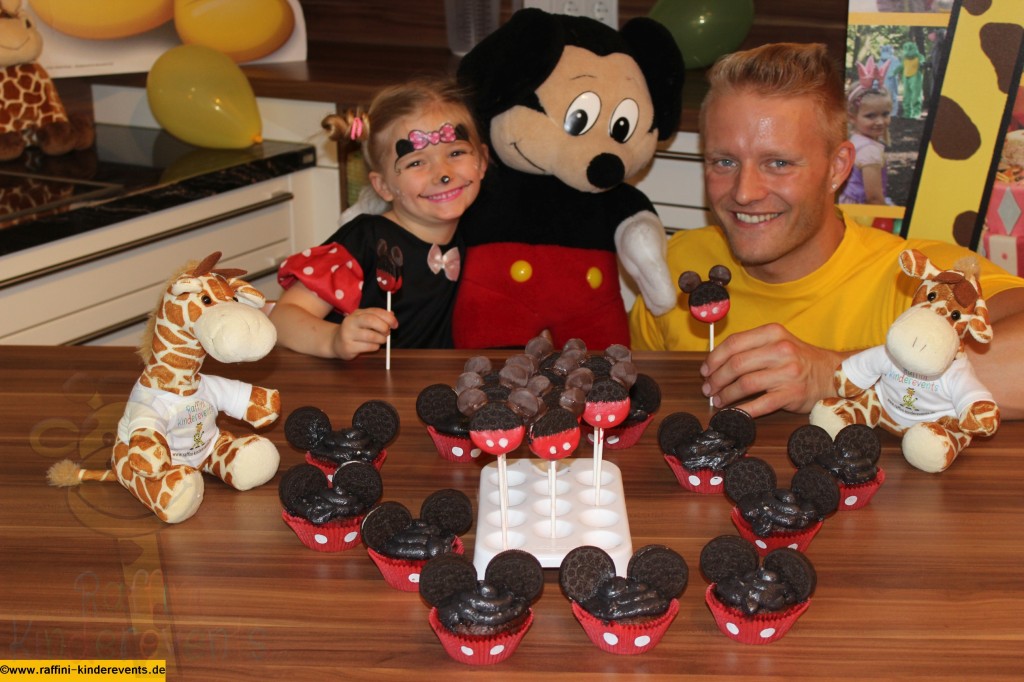 Backen fuer Kinder, Mickey Mouse Cakes