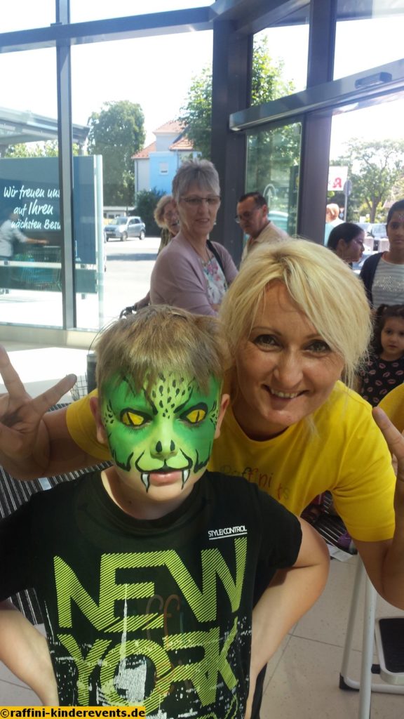 Kinderschminken LIDL Neueroeffnung Bruehl-Juli 2017 