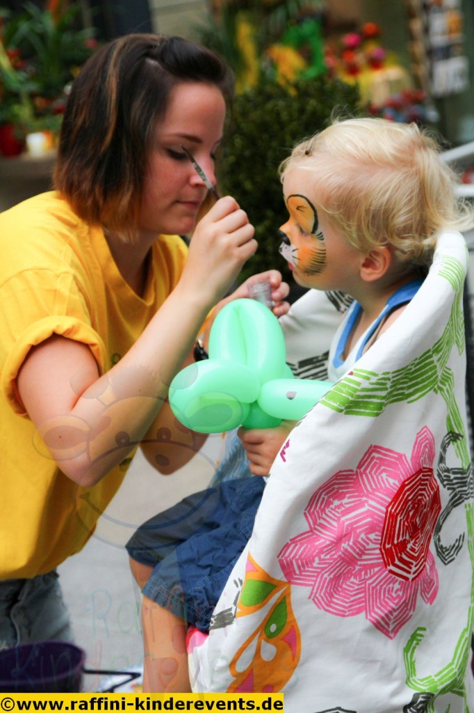 Kinderschminken Sommerfest Hauptbahnhof Mannheim 